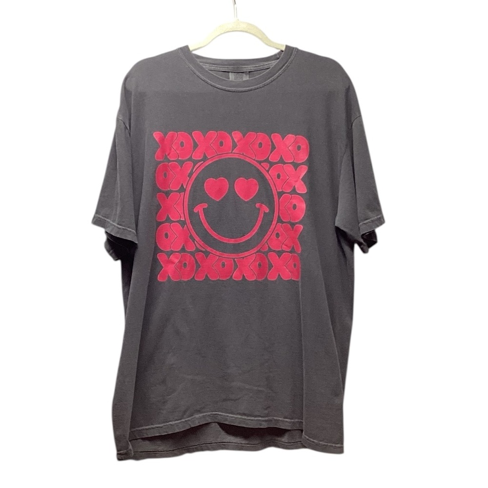 Comfort Colors Emoji Love inspired Gray graphic crewneck tee shirt. Size XL